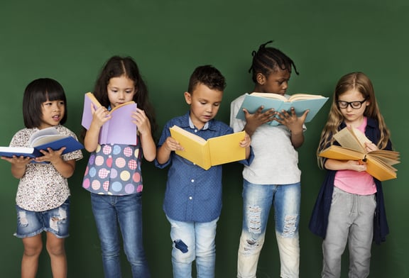 diverse-kids-reading-books
